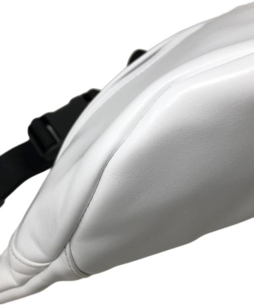 PORTER（ポーター）PORTER (ポーター) Lewis Leathers (ルイスレザース) ウエストバッグ ホワイト サイズ:実寸サイズにてご確認ください。の古着・服飾アイテム