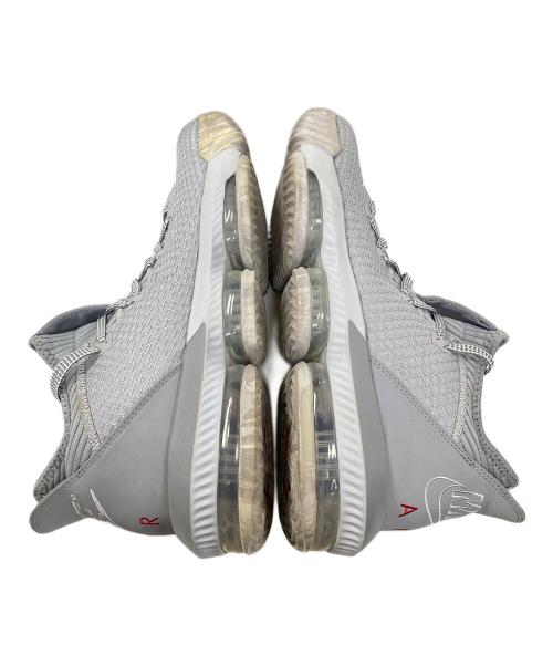 NIKE（ナイキ）NIKE (ナイキ) スニーカー LEBRON 16 LOW(レブロン 16 ロー） グレー サイズ:28の古着・服飾アイテム