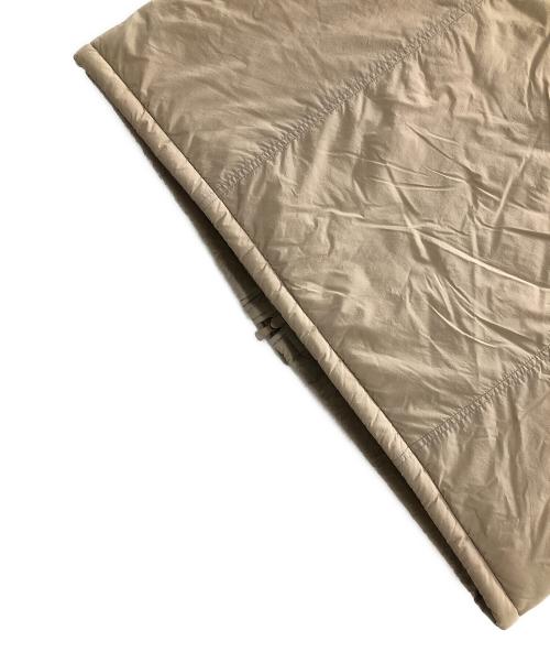 WILD THINGS（ワイルドシングス）WILD THINGS (ワイルドシングス) 中綿ベスト　モンスターパーカー ベージュ サイズ:ASIA Mの古着・服飾アイテム