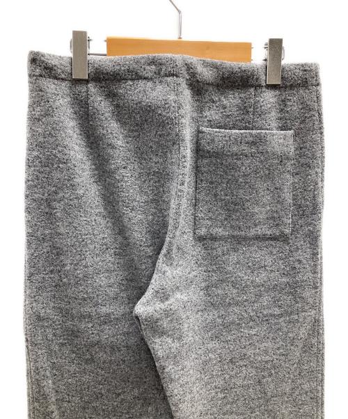AURALEE（オーラリー）AURALEE (オーラリー) ウールパンツ WOOL LING YARN MILLED JERSEY PANTS（ウール リンヤーン ミルド ジャージー パンツ） グレー サイズ:実寸サイズにてご確認ください。の古着・服飾アイテム