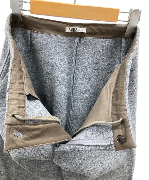 AURALEE（オーラリー）AURALEE (オーラリー) ウールパンツ WOOL LING YARN MILLED JERSEY PANTS（ウール リンヤーン ミルド ジャージー パンツ） グレー サイズ:実寸サイズにてご確認ください。の古着・服飾アイテム