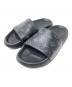 LOUIS VUITTON（ルイ ヴィトン）の古着「サンダル モノグラム・エクリプス WATERFRONT MULE (ウォーターフロント ミュール)」｜ブラック