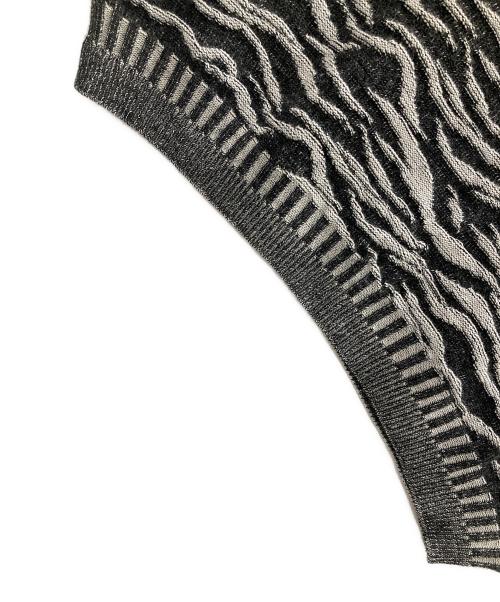 VERSACE JEANS COUTURE（ヴェルサーチ ジーンズクチュール）VERSACE JEANS COUTURE (ヴェルサーチ ジーンズクチュール) セーター グレー×ブラック サイズ:Lの古着・服飾アイテム