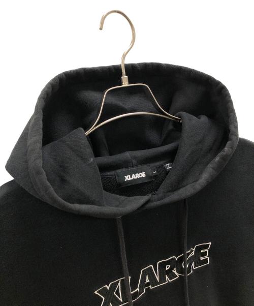 X-LARGE（エクストララージ）X-LARGE (エクストララージ) プルオーバーパーカー STANDARD LOGO PULLOVER HOODED SWEAT（スタンダード ロゴ プルオーバー フーデッド スウェット） ブラック サイズ:Lの古着・服飾アイテム