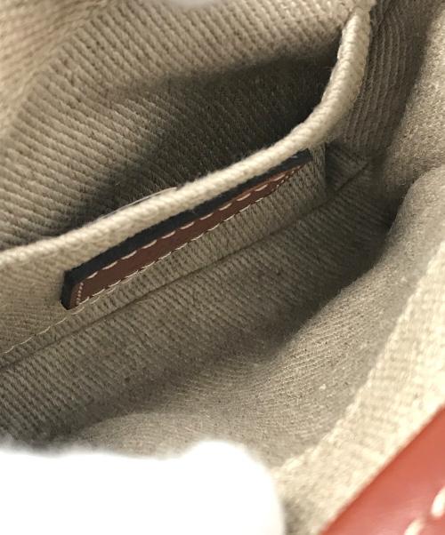 Chloe（クロエ）Chloe (クロエ) 2WAYミニトートバッグ WOODY NANO TOTE（ウッディ ナノトート） ベージュ サイズ:実寸サイズにてご確認ください。の古着・服飾アイテム