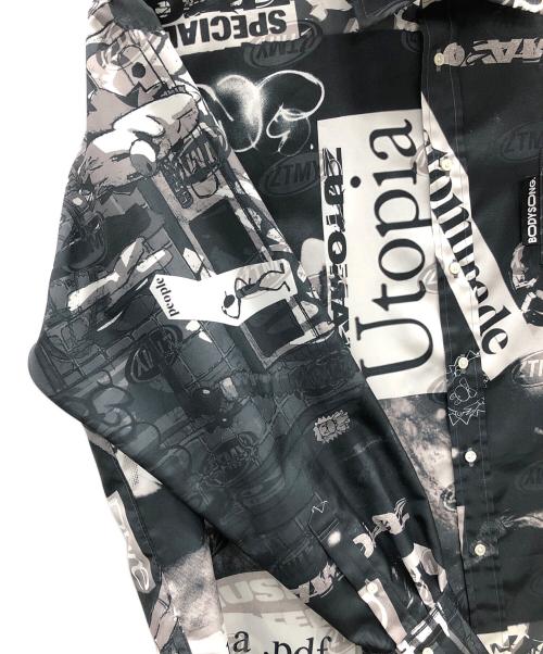 bodysong.（ボディソング）bodysong. (ボディソング) ZUTOMAYO MART (ズトマヨ マート) コラージュシャツ ホワイト×ブラック サイズ:Lの古着・服飾アイテム