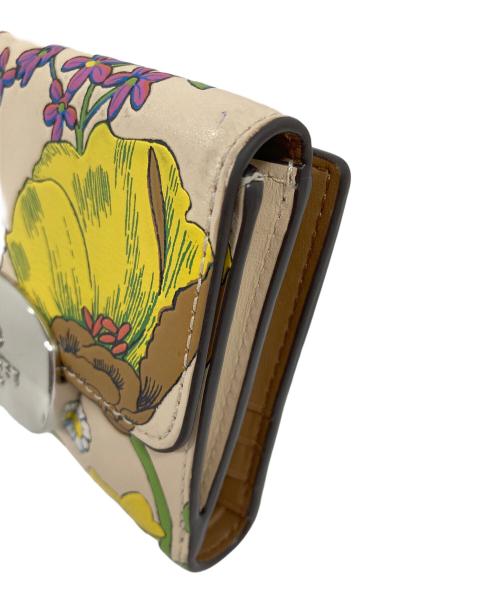 COACH（コーチ）COACH (コーチ) 3つ折り財布 	エライザ スモール ウォレット・フローラル プリント 花柄 サイズ:実寸サイズにてご確認ください。の古着・服飾アイテム