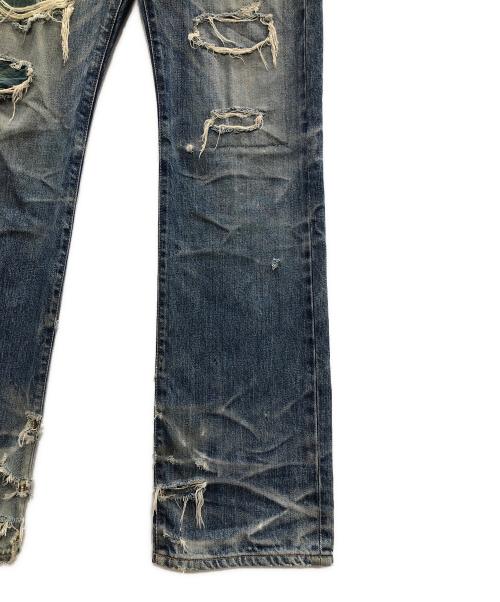 ISAMU KATAYAMA BACKLASH（イサムカタヤマ・バックラッシュ）ISAMU KATAYAMA BACKLASH (イサムカタヤマ・バックラッシュ) ダメージデニムパンツ COTTON（コットン）100%シルケット13.5oz（オンス）デニム ブルー サイズ:XSの古着・服飾アイテム