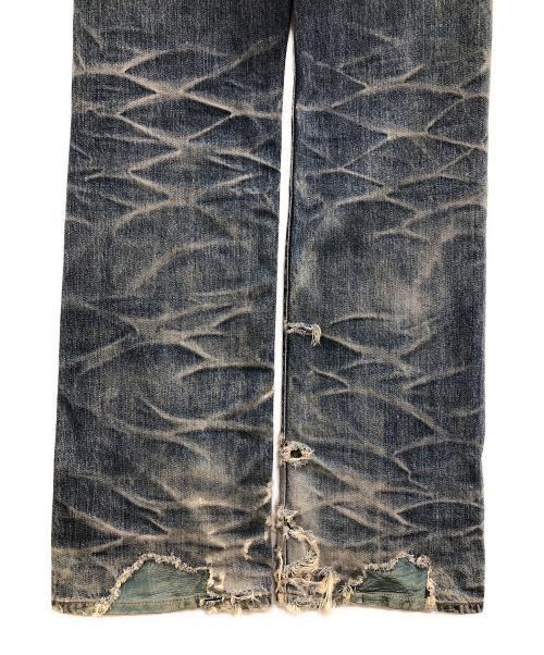 ISAMU KATAYAMA BACKLASH（イサムカタヤマ・バックラッシュ）ISAMU KATAYAMA BACKLASH (イサムカタヤマ・バックラッシュ) ダメージデニムパンツ COTTON（コットン）100%シルケット13.5oz（オンス）デニム ブルー サイズ:XSの古着・服飾アイテム