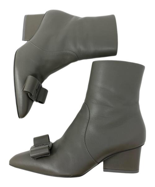 Salvatore Ferragamo（サルヴァトーレ フェラガモ）Salvatore Ferragamo (サルヴァトーレ フェラガモ) アンクルブーツ 	VINCE（ヴィンス） グレー サイズ:7の古着・服飾アイテム