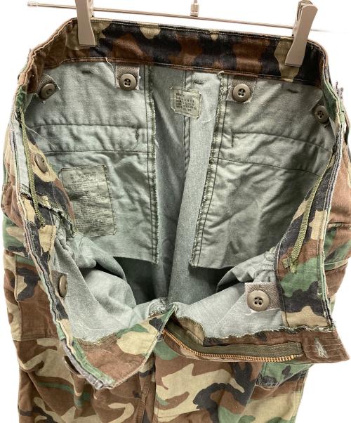 US ARMY（ユーエスアーミー）US ARMY (ユーエスアーミー) ウッドランド・カモ カーゴパンツ オリーブ サイズ:MEDIUM-SHORTの古着・服飾アイテム
