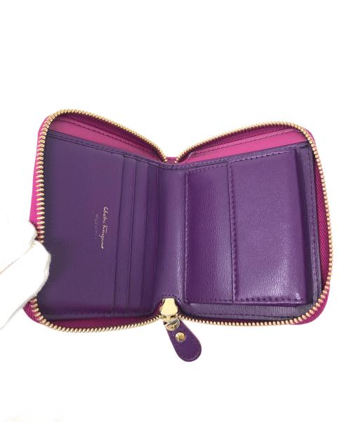 Salvatore Ferragamo（サルヴァトーレ フェラガモ）Salvatore Ferragamo (サルヴァトーレ フェラガモ) 2つ折り財布 GANCINI (ガンチーニ) パープル サイズ:実寸サイズにてご確認ください。の古着・服飾アイテム