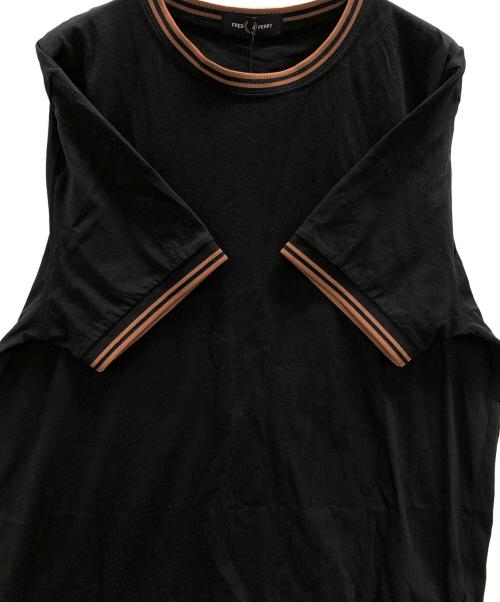 FRED PERRY（フレッドペリー）FRED PERRY (フレッドペリー) Twin Tipped T-Shirt（ツイン ティップライン ティー-シャツ） ネイビー サイズ:L 未使用品の古着・服飾アイテム