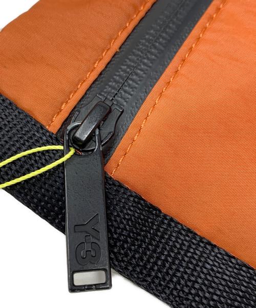 Y-3（ワイスリー）Y-3 (ワイスリー) サコッシュ ショルダーバッグ オレンジ サイズ:実寸サイズにてご確認ください。の古着・服飾アイテム