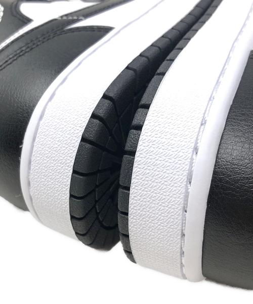 NIKE（ナイキ）NIKE (ナイキ) ハイカットスニーカー WMNS AIR JORDAN 1 MID(ウィメンズ エア ジョーダン 1 ミッド) ブラック×ホワイト サイズ:24.5cmの古着・服飾アイテム