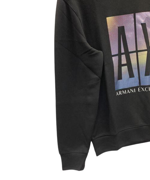 ARMANI EXCHANGE（アルマーニ エクスチェンジ）ARMANI EXCHANGE (アルマーニ エクスチェンジ) グラデーションロゴ　クルーネックスウェットプルオーバー ブラック サイズ:S 未使用品の古着・服飾アイテム