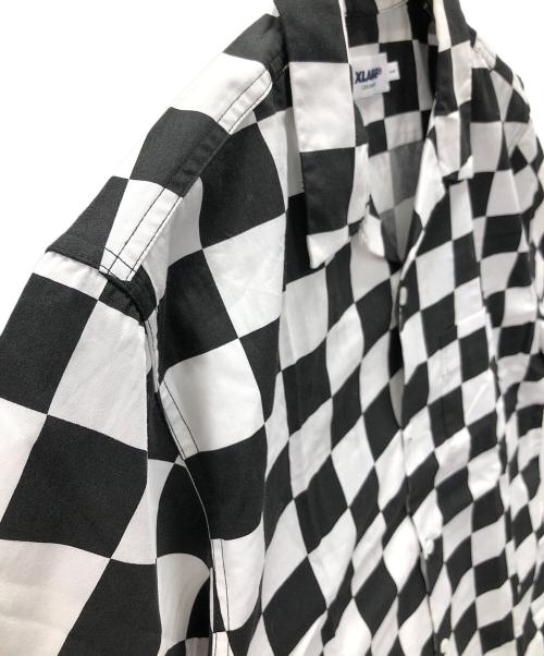 X-LARGE（エクストララージ）X-LARGE (エクストララージ) オープンカラーシャツ ブラック×ホワイト サイズ:L 未使用品の古着・服飾アイテム