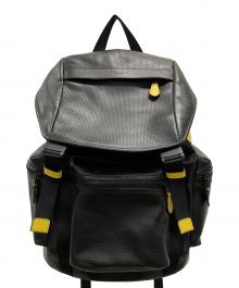 COACH（コーチ）の古着「リュック パーフォレイテッド バックパック」｜ブラック×イエロー