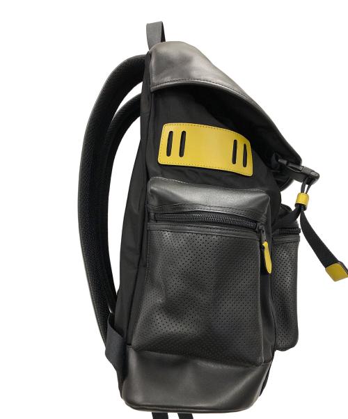 COACH（コーチ）COACH (コーチ) リュック パーフォレイテッド バックパック ブラック×イエロー サイズ:実寸サイズにてご確認ください。の古着・服飾アイテム