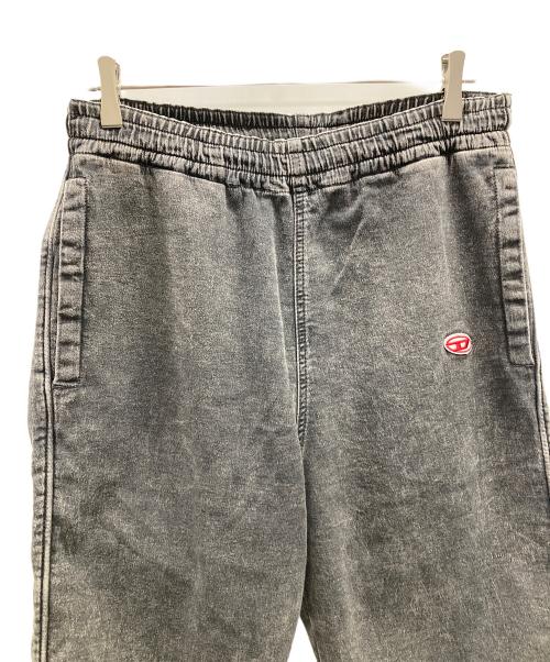 DIESEL（ディーゼル）DIESEL (ディーゼル) スウェットパンツ Tapered D-Lab Track Denim（テーパードDラボトラックデニム） グレー サイズ:Mの古着・服飾アイテム