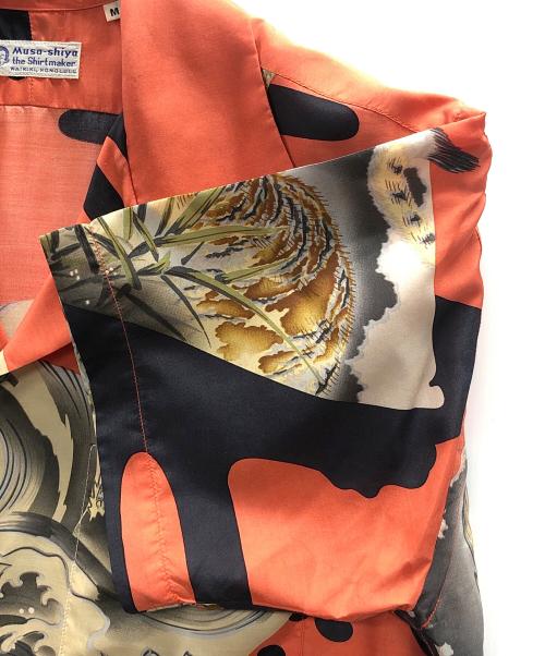 Sun Surf（サンサーフ）Sun Surf (サンサーフ) アロハシャツ SPECIAL EDITION “DRAGON & TIGER” オレンジ×ブラック サイズ:Mの古着・服飾アイテム
