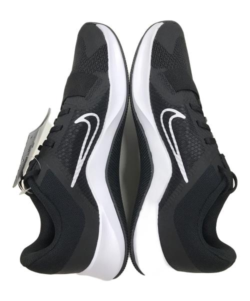 NIKE（ナイキ）NIKE (ナイキ) ローカットスニーカー WMNS Nike MC Trainer 2 (ウィメンズ MC トレーナー2) ブラック サイズ:25cm 未使用品の古着・服飾アイテム