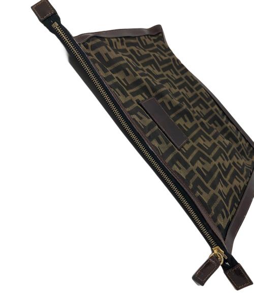 FENDI（フェンディ）FENDI (フェンディ) クラッチバッグ ズッカ サイズ:実寸サイズにてご確認ください。の古着・服飾アイテム