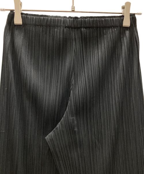 ISSEY MIYAKE（イッセイミヤケ）ISSEY MIYAKE (イッセイミヤケ) イージーパンツ PLEATS PLEASE（プリーツ プリーズ） ブラック サイズ:2の古着・服飾アイテム