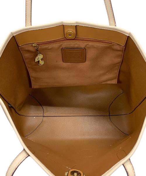COACH（コーチ）COACH (コーチ) PEANUTS (ピーナッツ) トートバッグ キャンバス ワッペン サイズ:実寸サイズにてご確認ください。の古着・服飾アイテム