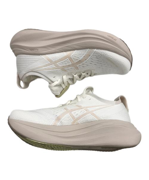 asics（アシックス）asics (アシックス) ローカットスニーカー GEL-NIMBUS 27 (ゲルニバス 27) アイボリー サイズ:25cmの古着・服飾アイテム