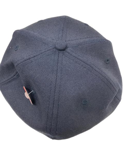 SUPREME（シュプリーム）Supreme (シュプリーム) New Era (ニューエラ) キャップ ネイビー サイズ:60.6㎝ 未使用品の古着・服飾アイテム