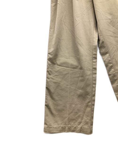 DOCKERS（ドッカーズ）DOCKERS (ドッカーズ) パンツ Loose Fit Eighty-Six Original Pleated Chino Pants（ルーズ フィット 86 オリジナル プリーツ チノ パンツ） ベージュ サイズ:W42 L32の古着・服飾アイテム