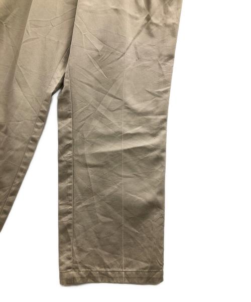 DOCKERS（ドッカーズ）DOCKERS (ドッカーズ) パンツ Loose Fit Eighty-Six Original Pleated Chino Pants（ルーズ フィット 86 オリジナル プリーツ チノ パンツ） ベージュ サイズ:W42 L32の古着・服飾アイテム
