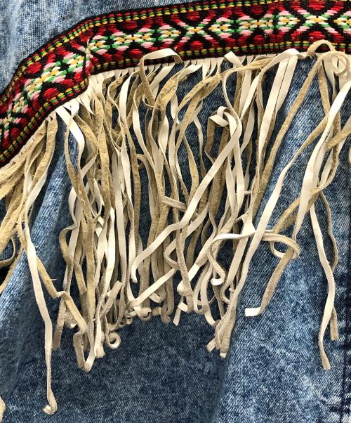 davis james（デービスジェイムス）davis james (デービスジェイムス) フリンジ デニムジャケット ブルー サイズ:9/10の古着・服飾アイテム