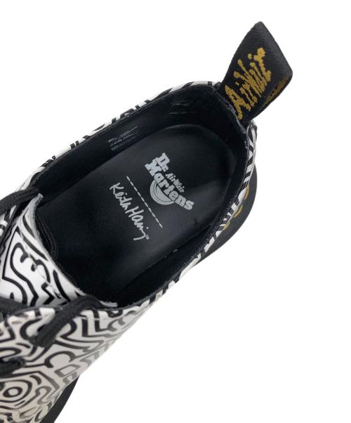 Dr.Martens（ドクターマーチン）Dr.Martens (ドクターマーチン) Keith Haring (キースヘリング) レザーシューズ ホワイト×ブラック サイズ:UK4の古着・服飾アイテム