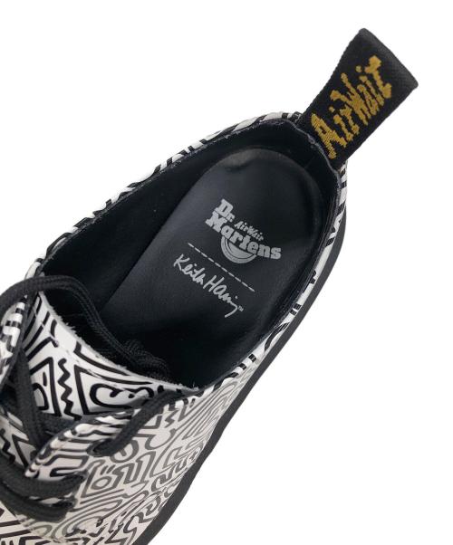 Dr.Martens（ドクターマーチン）Dr.Martens (ドクターマーチン) Keith Haring (キースヘリング) レザーシューズ ホワイト×ブラック サイズ:UK4の古着・服飾アイテム