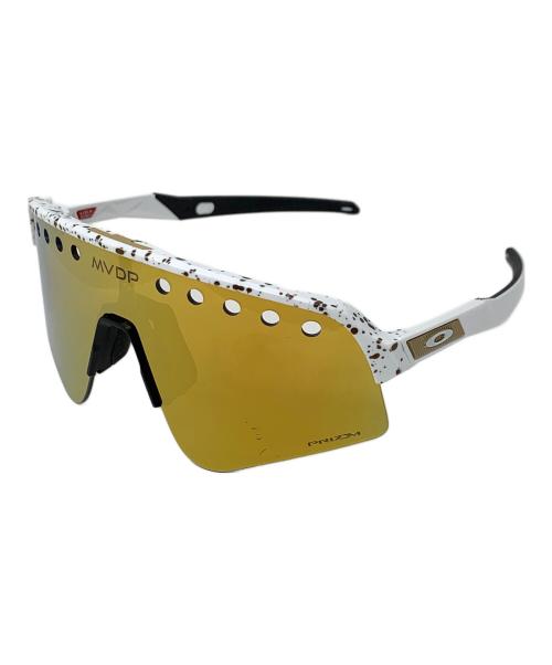 OAKLEY（オークリー）OAKLEY (オークリー) サングラス Sutro Lite Sweep(スートロライト スィープ） ホワイト サイズ:実寸サイズにてご確認ください。の古着・服飾アイテム