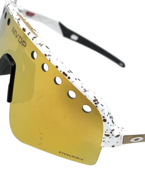 OAKLEY（オークリー）OAKLEY (オークリー) サングラス Sutro Lite Sweep(スートロライト スィープ） ホワイト サイズ:実寸サイズにてご確認ください。の古着・服飾アイテム
