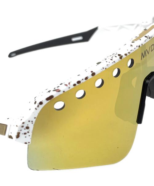 OAKLEY（オークリー）OAKLEY (オークリー) サングラス Sutro Lite Sweep(スートロライト スィープ） ホワイト サイズ:実寸サイズにてご確認ください。の古着・服飾アイテム