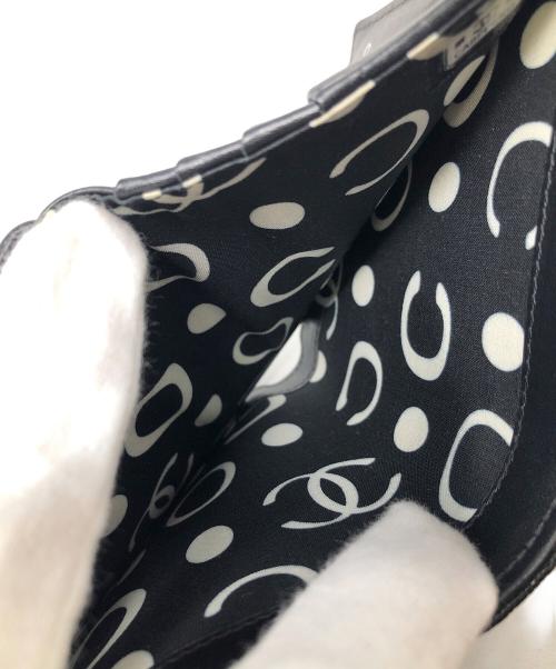 CHANEL（シャネル）CHANEL (シャネル) 2つ折り財布 マトラッセ キャビアスキン ブラック サイズ:実寸サイズにてご確認ください。の古着・服飾アイテム