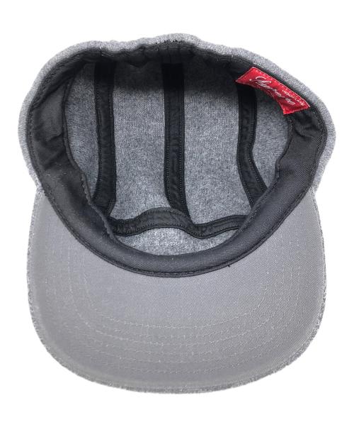 SUPREME（シュプリーム）SUPREME (シュプリーム) キャップ グレー サイズ:MEDIUM/LARGEの古着・服飾アイテム