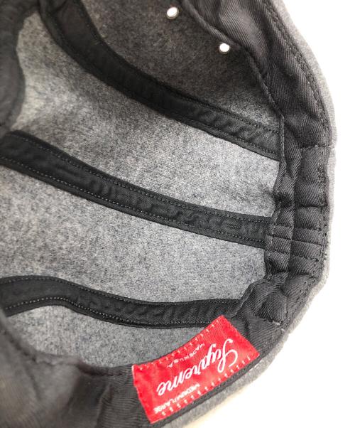 SUPREME（シュプリーム）SUPREME (シュプリーム) キャップ グレー サイズ:MEDIUM/LARGEの古着・服飾アイテム