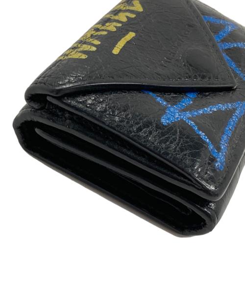 BALENCIAGA（バレンシアガ）BALENCIAGA (バレンシアガ) グラフィティ 3つ折り財布 コンパクトウォレット ブラック サイズ:実寸サイズにてご確認下さい。の古着・服飾アイテム