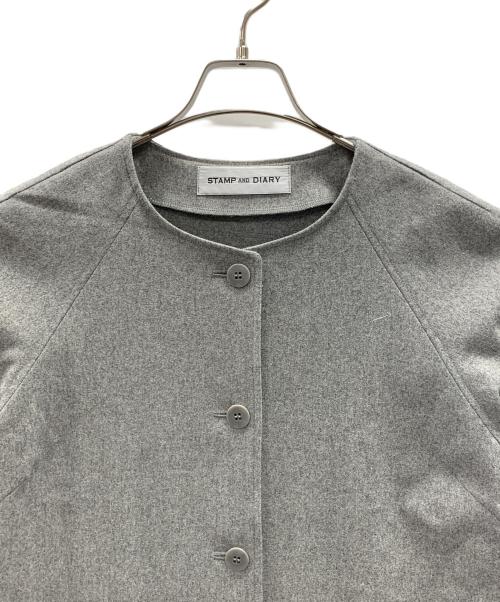 STAMP AND DIARY（スタンプアンドダイアリー）STAMP AND DIARY (スタンプアンドダイアリー) ノーカラーコート グレー サイズ:実寸サイズにてご確認くださいの古着・服飾アイテム