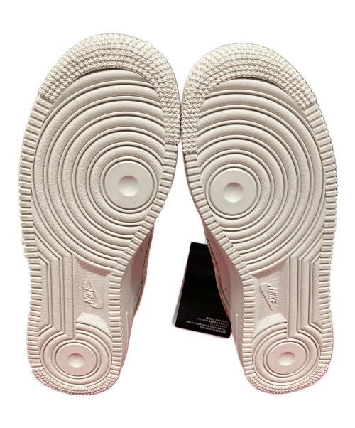NIKE（ナイキ）NIKE (ナイキ) スニーカー WMNS AIR FORCE 1 '07 （ウィメンズ ナイキ エアフォース） ベージュ サイズ:25 未使用品の古着・服飾アイテム