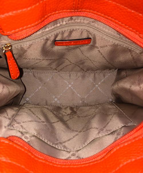 MICHAEL KORS（マイケル・コース）MICHAEL KORS (マイケル・コース) 2WAYバッグ ショルダーバッグ ハンドバッグ ミレラ レザー ロゴ スモール ショッパー トップ ジップ クロスボディー オレンジ サイズ:実寸サイズにてご確認ください。の古着・服飾アイテム