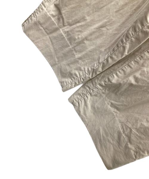 ISSEY MIYAKE（イッセイミヤケ）ISSEY MIYAKE (イッセイミヤケ) イージーパンツ ベージュ サイズ:実寸サイズにてご確認ください。の古着・服飾アイテム