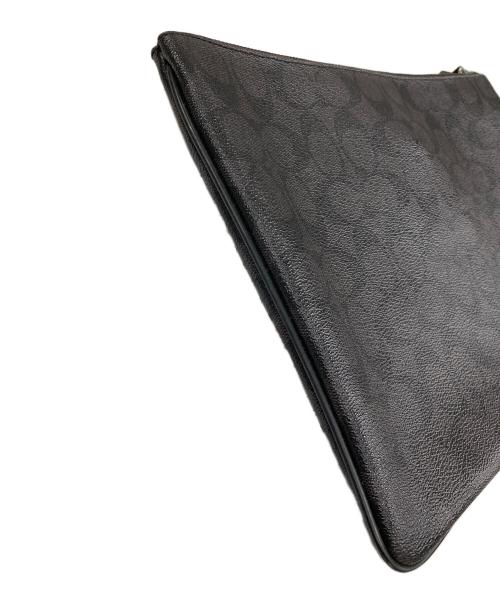 COACH（コーチ）COACH (コーチ) クラッチバッグ シグネチャー ブラック サイズ:実寸サイズにてご確認ください。の古着・服飾アイテム