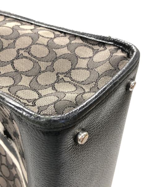 COACH（コーチ）COACH (コーチ) 2WAYバッグ ハンドバッグ ショルダーバッグ デンプシー キャリオール シグネチャー ジャカード ストライプ アンド パッチ ブラック サイズ:実寸サイズにてご確認ください。の古着・服飾アイテム