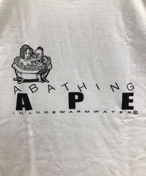 A BATHING APE（ア ベイシング エイプ）A BATHING APE (ア ベイシング エイプ) Tシャツ ホワイト サイズ:XLの古着・服飾アイテム
